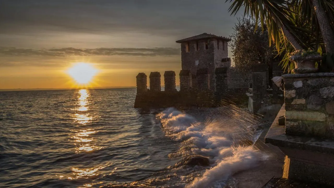 Apartment Appartamento Campiello Sirmione